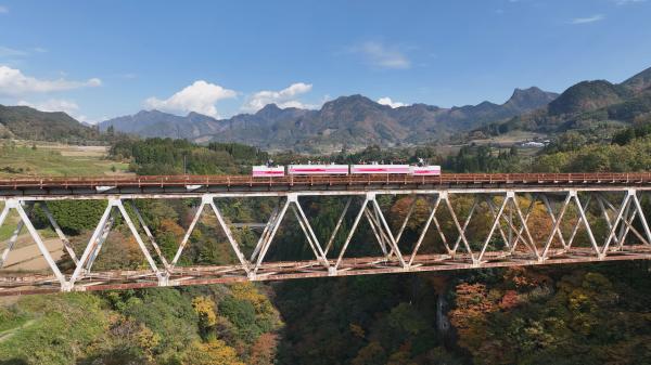  壮観劇場　▽「高千穂峡谷と幻の鉄路」　 