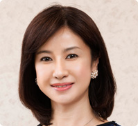 小林綾子